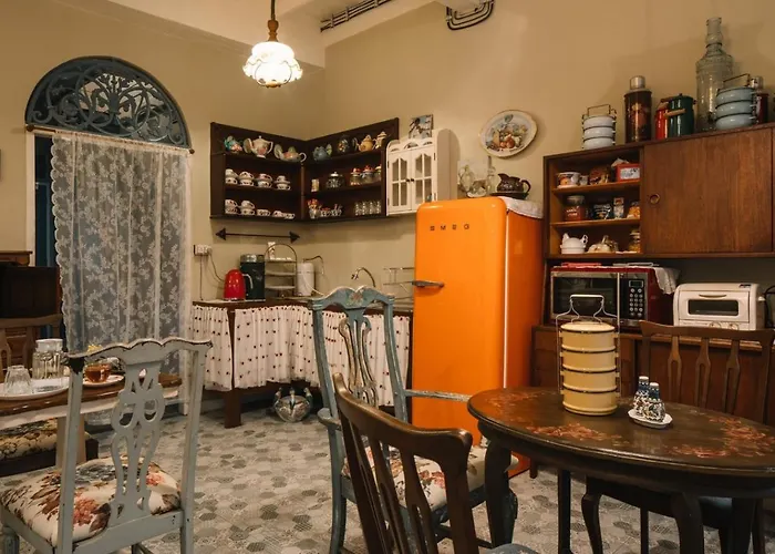 Гостевой дом Lhong Yaowarat 3*